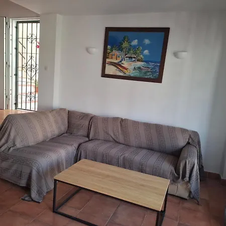 2br & Pool & Terrace & Walk To *